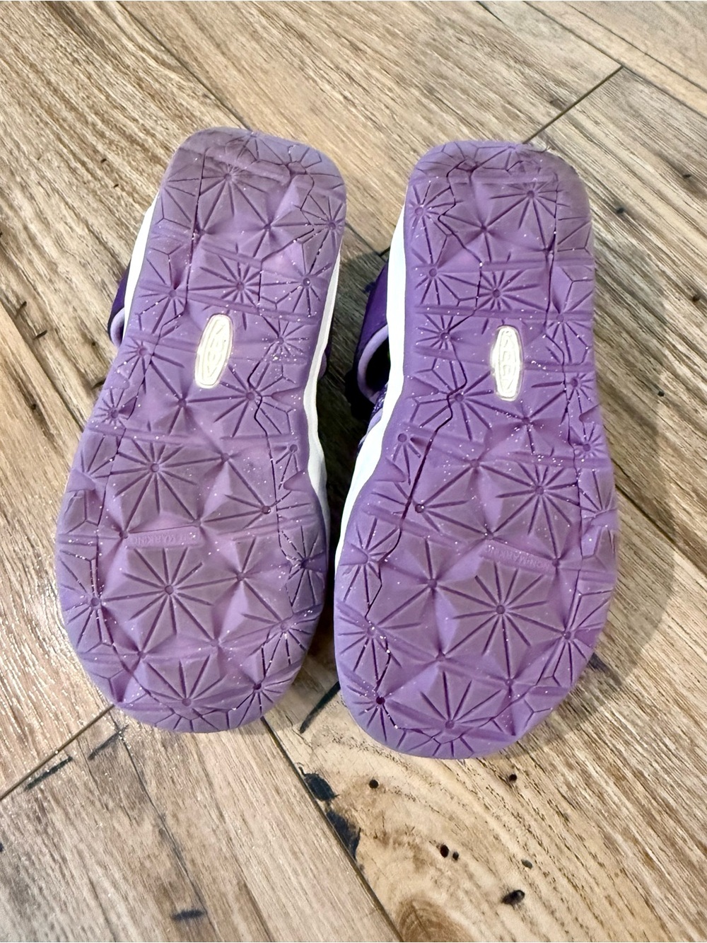 Keen Closed Toe Fisherman Comfort Purple Girls Sandals - Size 12 - Picture 3 of 4
